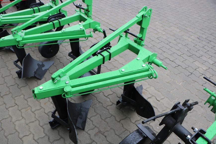 Плуг Bomet (Бомет) на мінітрактор навісний 2х30 см, Польща 98 фото