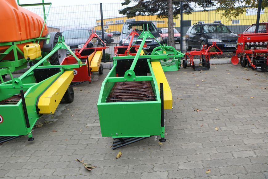 Картоплекопалка Bomet (Бомет) транспортерна для мінітрактора 1-рядна польська 93 фото